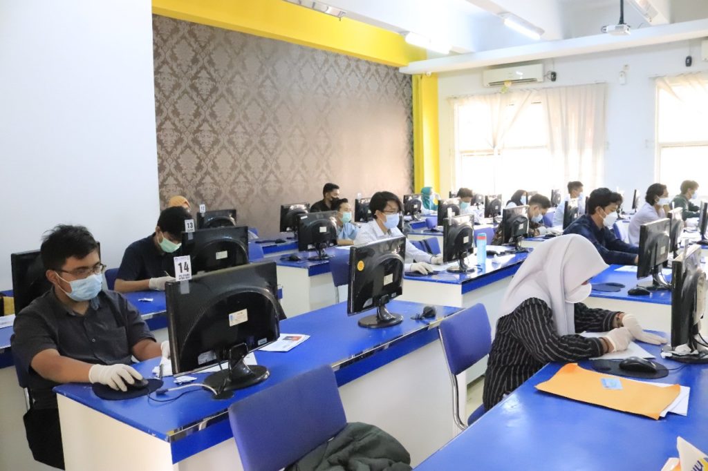 Suasana UTBK di Pusat UTBK ITS. Foto: Dok Humas ITS.