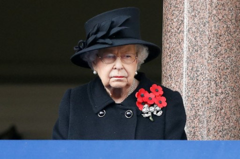 Keluarga Kerajaan Tidak Memakai Seragam Militer saat Pemakaman Pangeran Philip