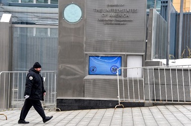 Rusia Balas Usir 10 Diplomat AS