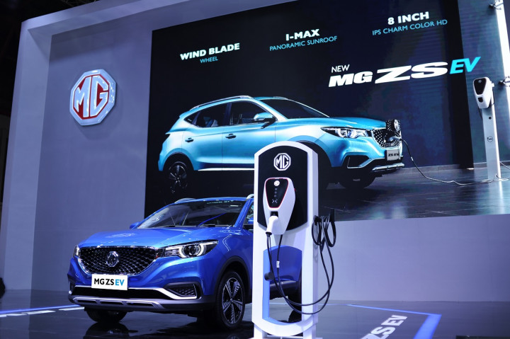 Bawa Mobil Listrik, MG Pamer ZS EV