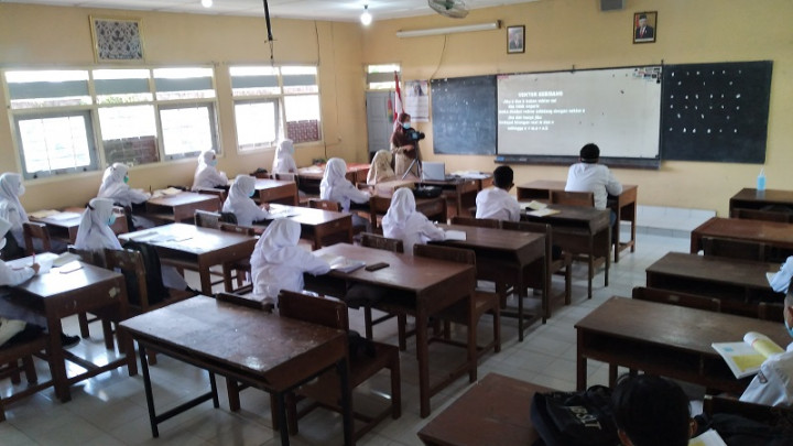 PTM di SMAN 1 Sentolo Hanya Diikuti Belasan Siswa