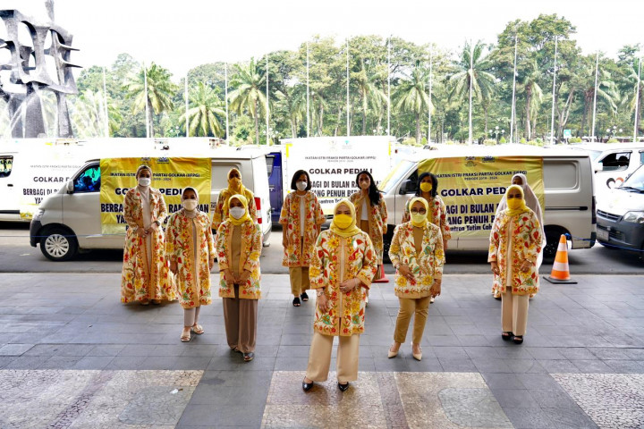 Menerapkan Protokol Kesehatan saat Menggelar Bakti Sosial