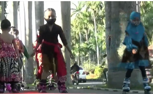 Cara Unik Anak-anak di Malang Memperingati Hari Kartini