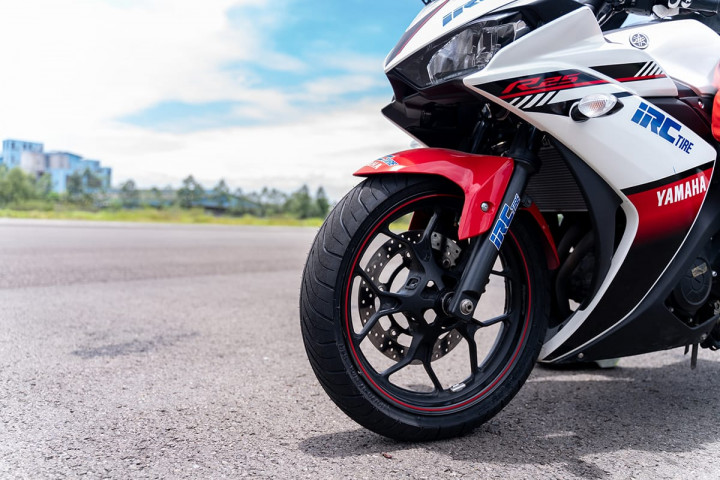 IRC RX-02 Tawarkan Total Control untuk Motor Sport