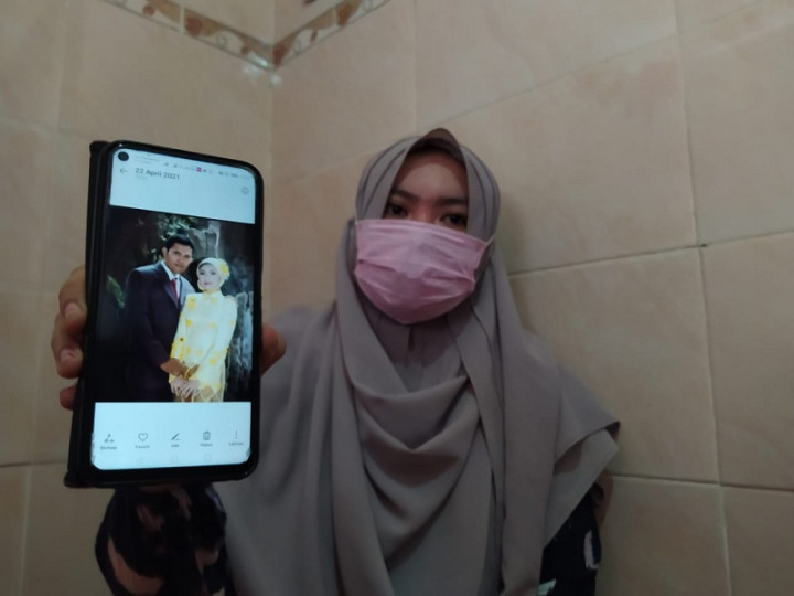 Cerita Istri Juru Diesel KRI Nanggala, <i>Doain Selamat Dik</i>