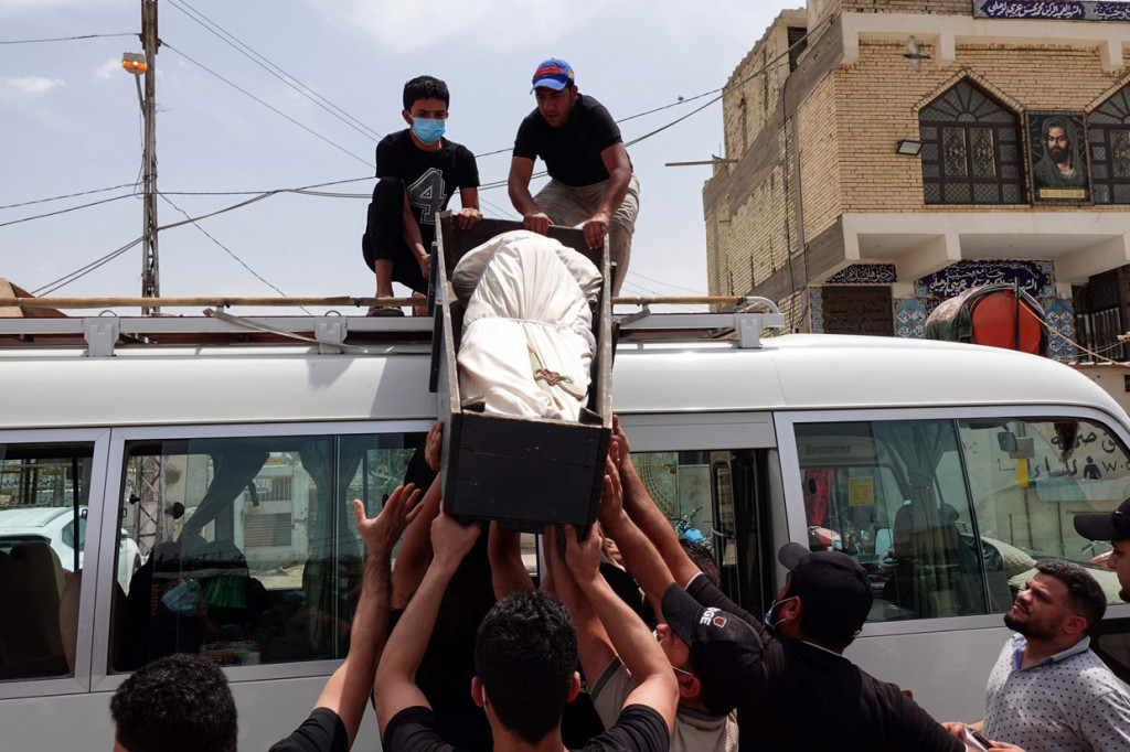 Korban Tewas Akibat Kebakaran RS Covid-19 di Irak Jadi 82 Orang