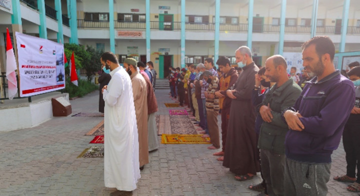 Warga Palestina Serentak Gelar Salat Gaib untuk Awak KRI Nanggala-402