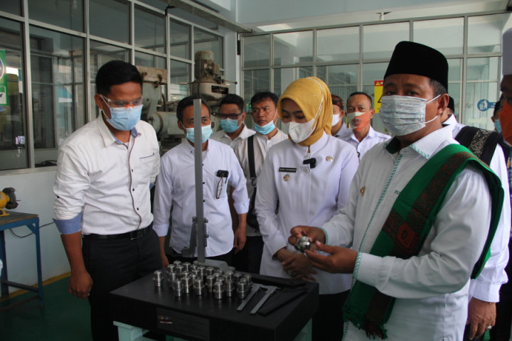 Wagub Jabar Resmikan SMK Membangun Desa di Cirebon