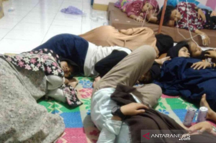 Puluhan Santri Ponpes di Bekasi Keracunan Makanan Buka Puasa