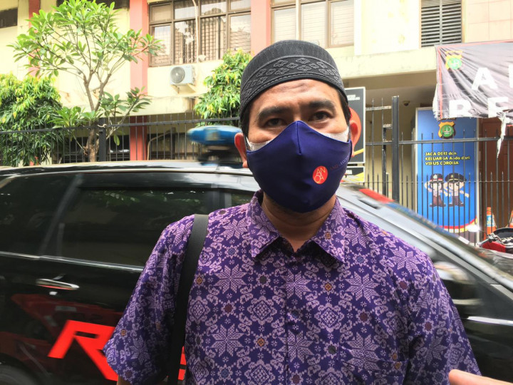 Sulit Bertemu Munarman, Pengacara Bakal Mengadu ke DPR