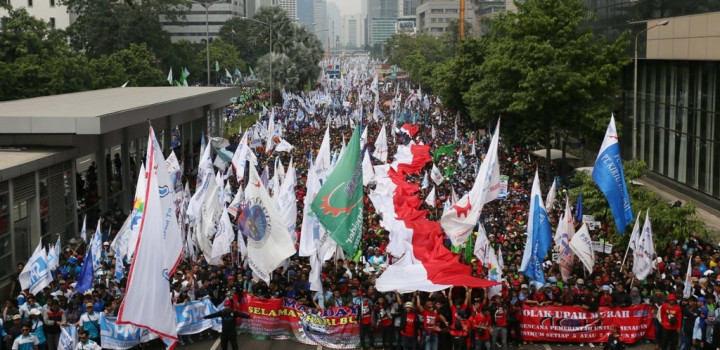 Besok, 50 Ribu Buruh Berencana Turun ke Jalan