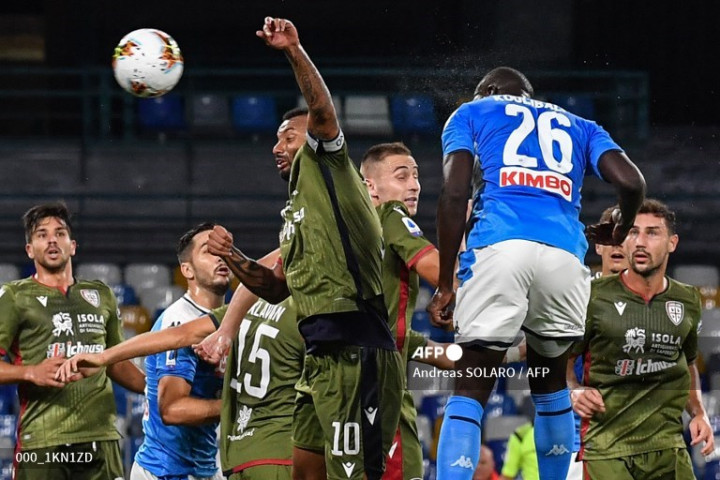 Napoli vs Cagliari: Gol Telat Gagalkan Kemenangan Partenopei