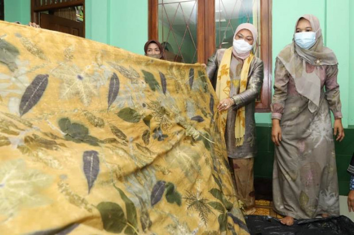 Bantu Pengrajin Ecoprint, Menaker akan Beri Pelatihan Digital Marketing