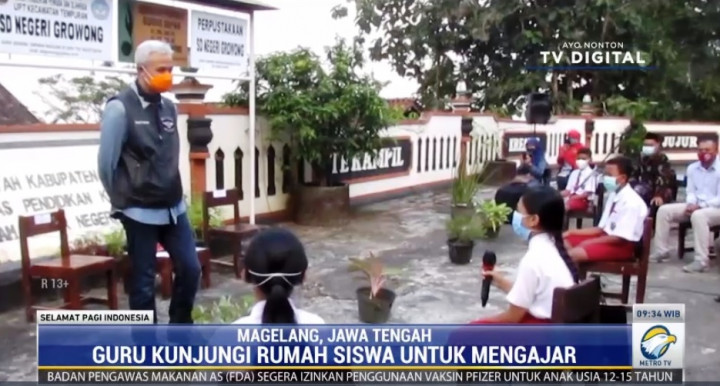 Peringati Hardiknas, Ganjar Pranowo Tinjau Sekolah yang Kesulitan Akses Sinyal