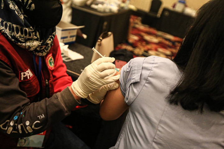 Ribuan Pekerja Wisata di Bandung Mulai Vaksinasi Covid-19