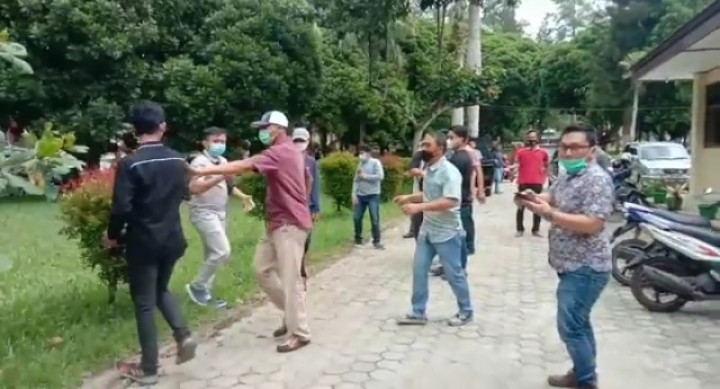 Jurnalis Metro TV Lampung Diintimidasi Saat Meliput di Kantor ULP Lambar