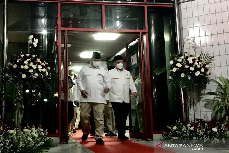 Ketum Gerindra Prabowo Subianto menyambut pengurus baru PKS/Antaranews.