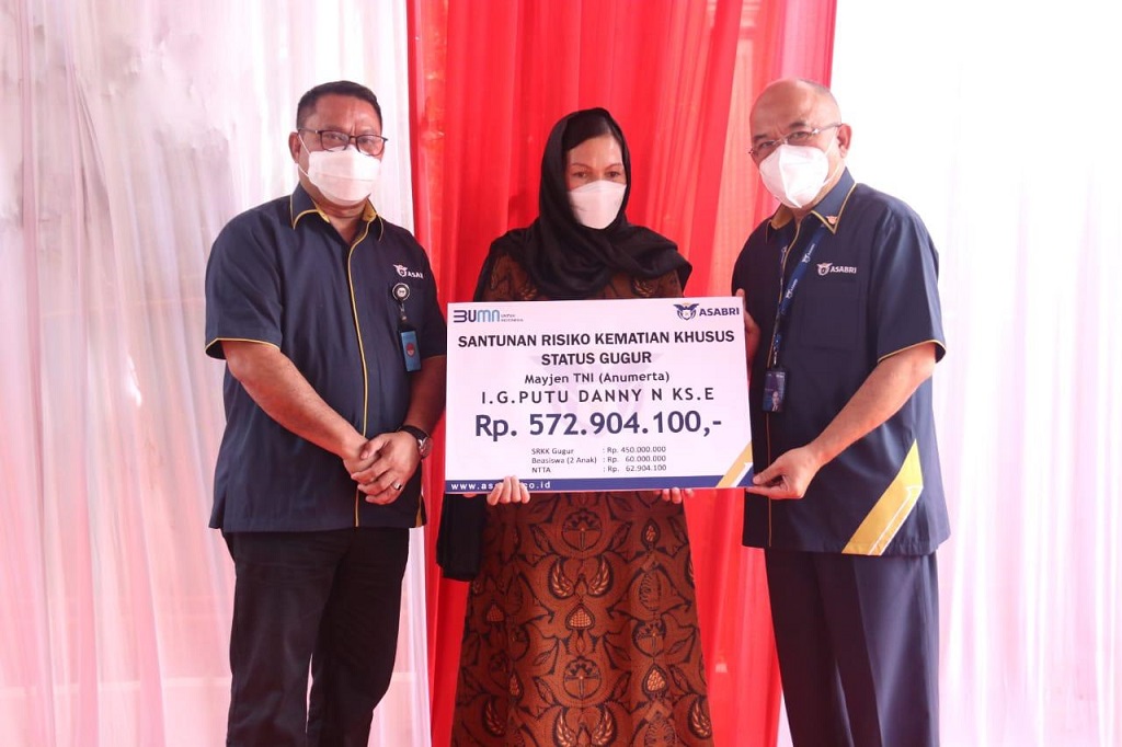 ?ASABRI serahkan santunan ke ahli waris Kabinda Papua yang gugur. Foto: dok ASABRI.