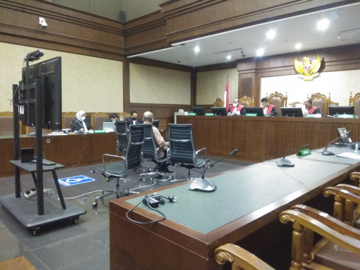 Saksi Beberkan Besaran Gaji ASN Tajir Rohadi