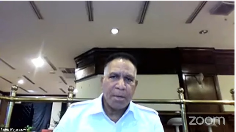 Kabaintelkam Polri Irjen Paulus Waterpauw menjadi pembicara dalam diskusi virtual, Kamis, 6 Mei 2021. Foto: Zoom