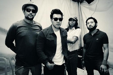 Emil dan Pepeng Keluar dari Naif