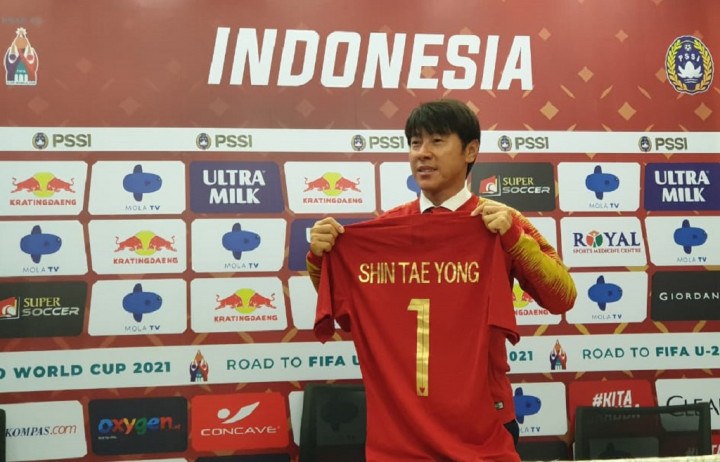 Shin Tae-yong Bawa Asisten Pelatih Baru ke Timnas Indonesia