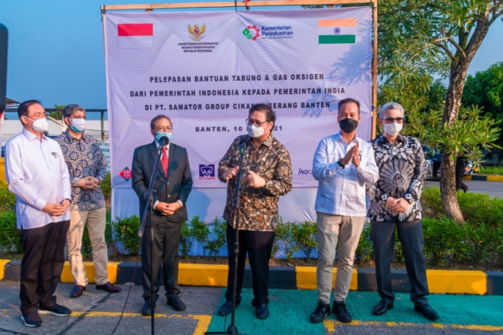 Ringankan Dampak Pandemi Covid-19 di India, RI Kirim 3.500 Tabung Oksigen