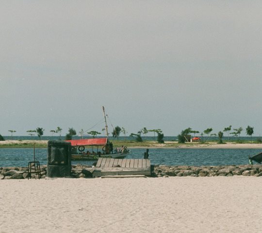 Ingin libur Lebaran ke Ancol? Baca ini dulu yuk. (Foto: Dok. Raw4mat/Unsplash.com)