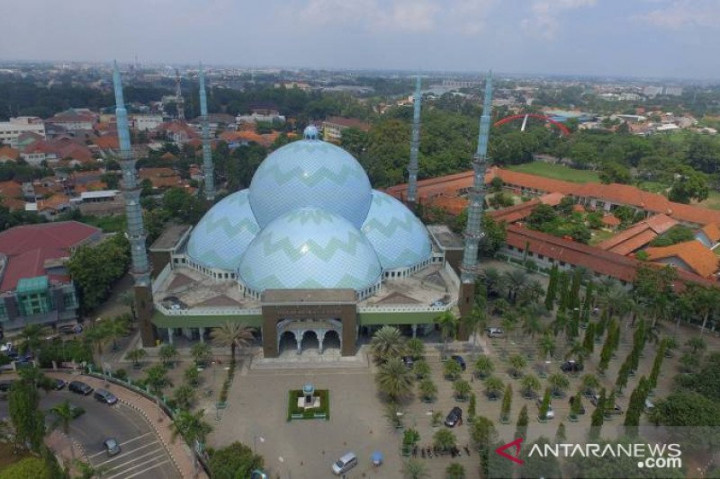 Masjid Raya Al Azhom Tangerang tak Gelar Salat Id