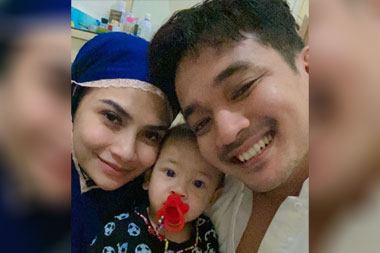 Rayakan Lebaran, Vanessa Angel Bagi-bagi Mukena kepada Para Tahanan