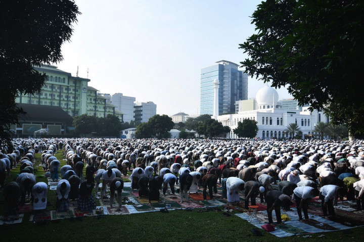 Ribuan Jemaah Ikuti Salat Id di Masjid Al-Azhar