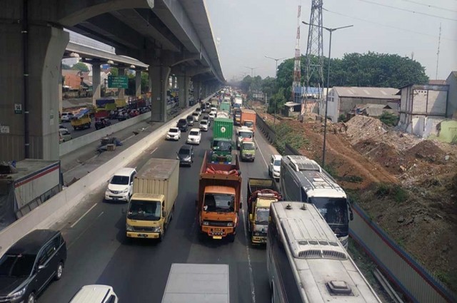 Terus Bekerja Saat Lebaran, Kendaraan Niaga Diminta Waspada