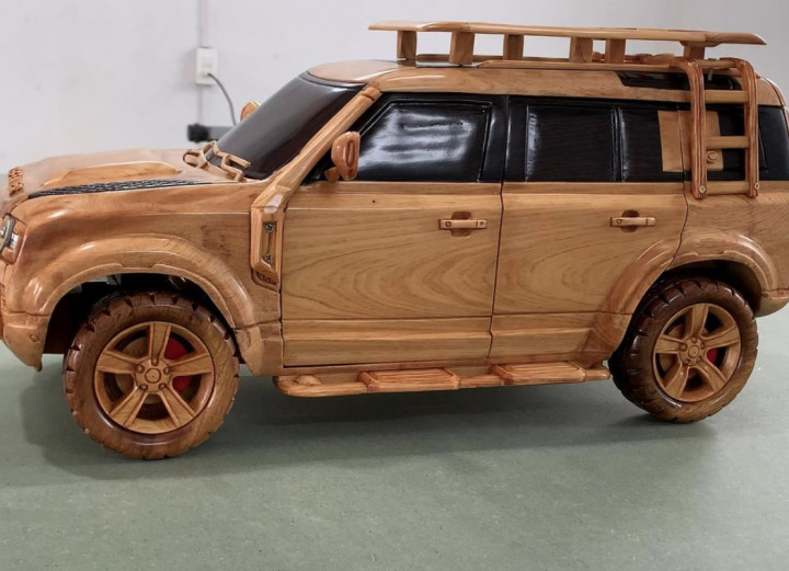 Unik, Replika Land Rover Defender 110 X dari Kayu Berharga