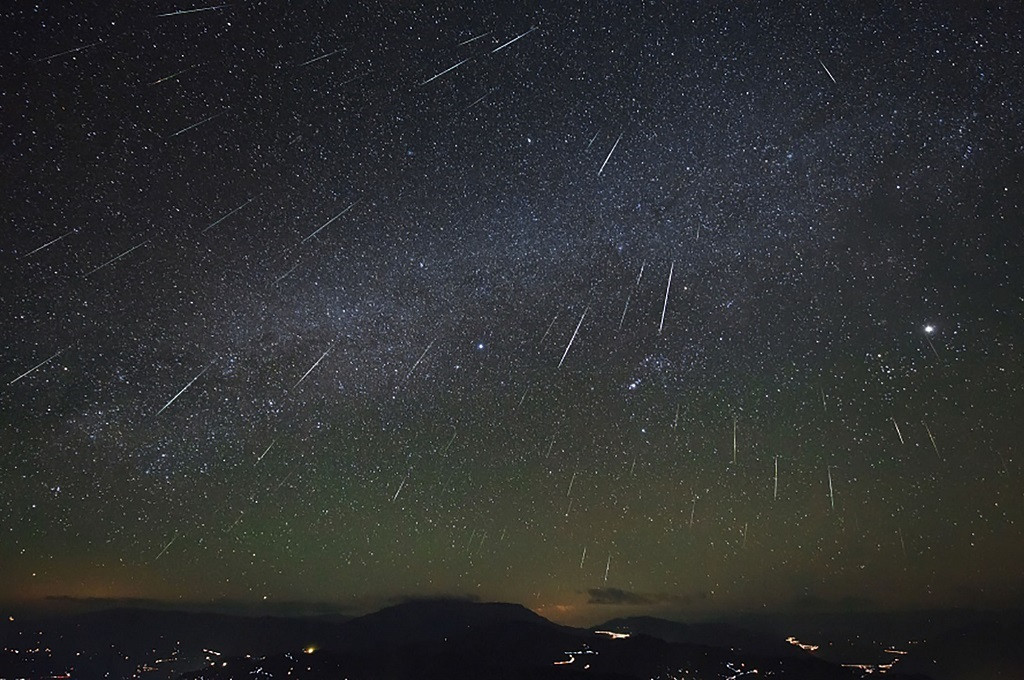 Rare Meteor Rain Appears for the First Time in 2021 Newsy Today