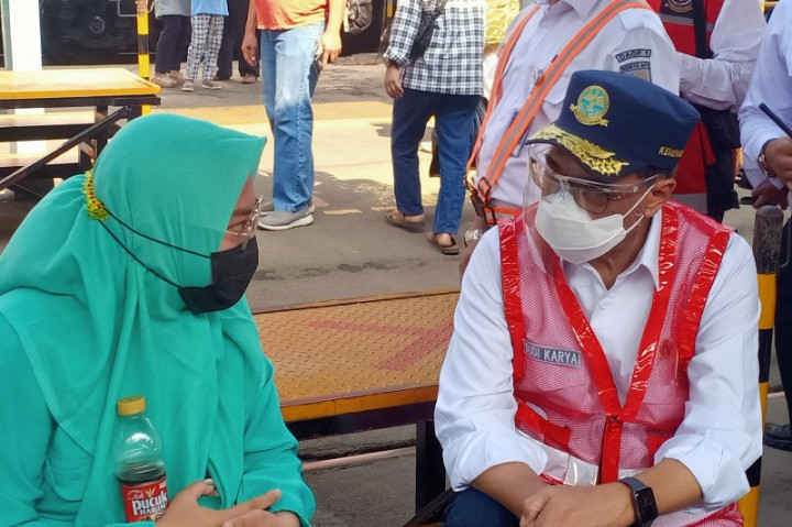 Menhub Kritik PT KCI, Tidak Profesional Atur Penumpang