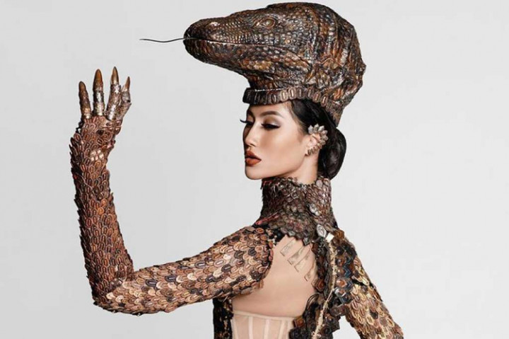 Melihat Gaya Ayu Maulida Berbalut Kostum Komodo di Miss Universe