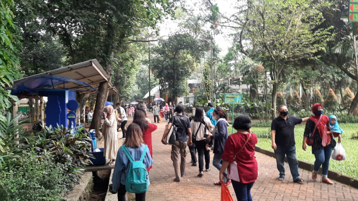 H+1 Lebaran, 17.845 Pengunjung Padati Ragunan