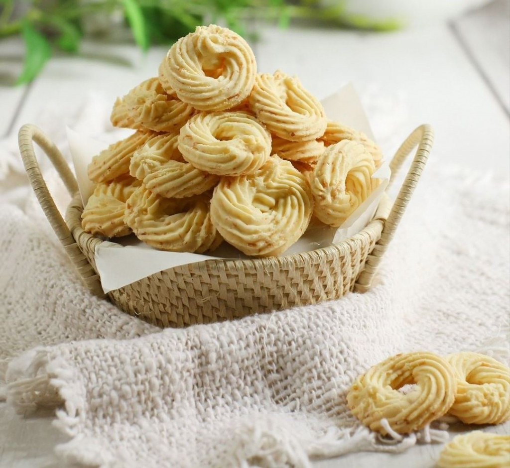 Begini cara bikin sagu keju. (Foto: Dok. Instagram Food & Beverage/@shiko.food)