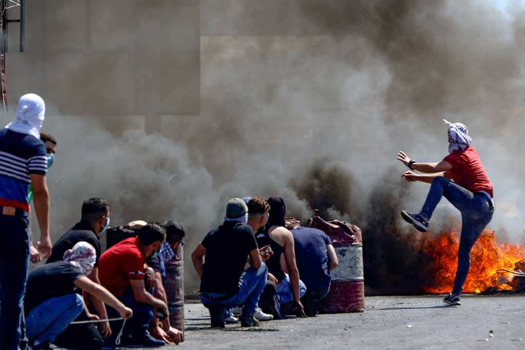 Bentrok dengan Tentara Israel di Tepi Barat, Empat Warga Palestina Meninggal