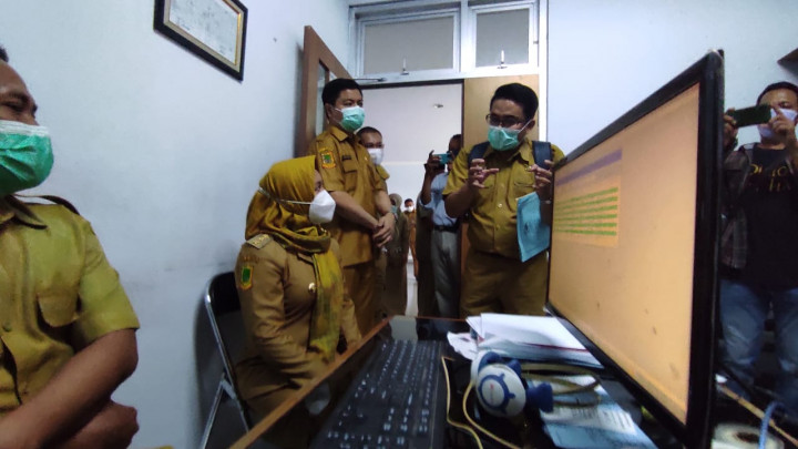 Hari Pertama Kerja, Wali Kota Mojokerto Sidak ke Kantor Pelayanan Publik