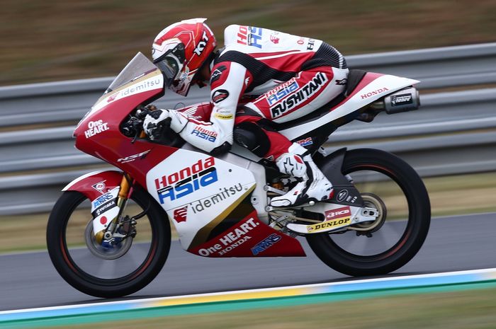 Moto3 Prancis: Pedro Acosta Terlempar dari Podium, Andi Gilang Pecah Telur