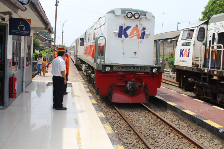 KA Lokal Walahar dan Jatiluhur Kembali Beroperasi