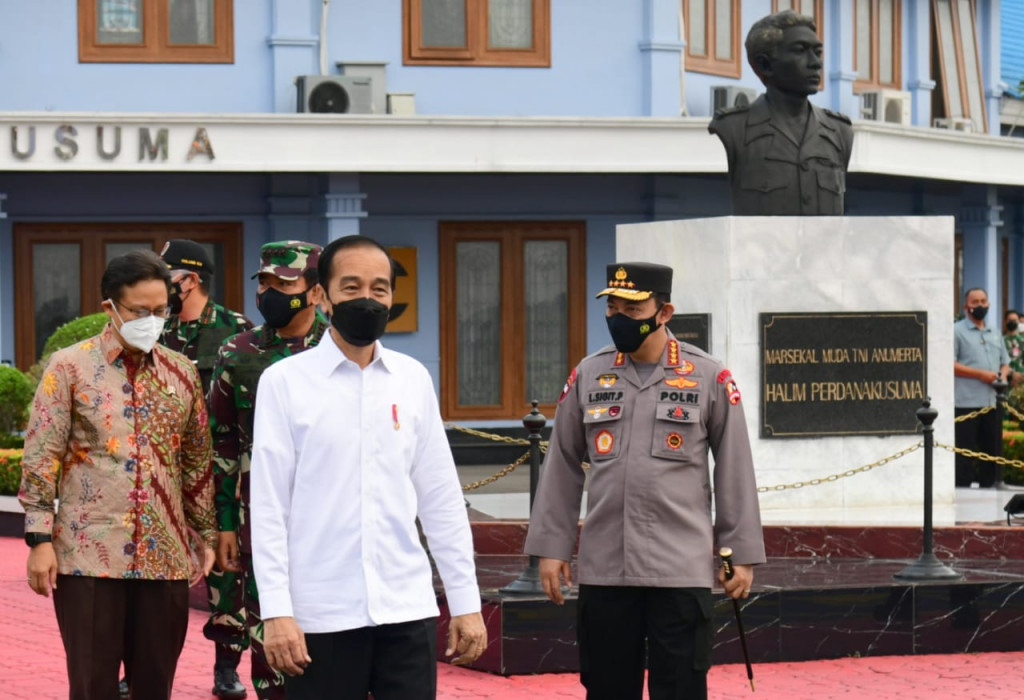 Presiden Joko Widodo bersama rombongan bertolak menuju Riau. DOK Biro Pers