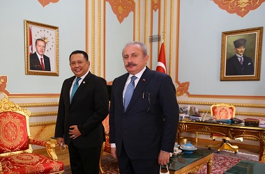 Hubungi Ketua MPR Turki, Bamsoet Kecam Agresi Israel di Gaza