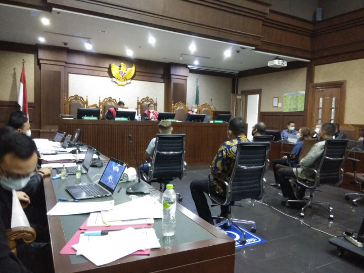 Dana Operasional Juliari Disebut Ditransfer Lewat OB di Kemensos