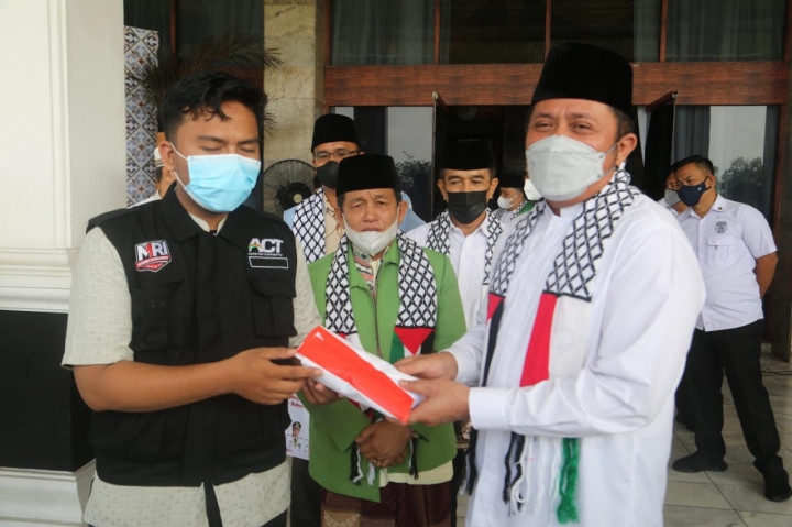 Herman Deru Galang Bantuan Ambulans untuk Palestina