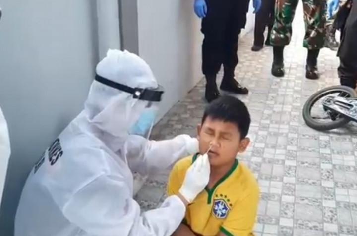 Seluruh Warga RT03 Cipayung Dites Covid-19