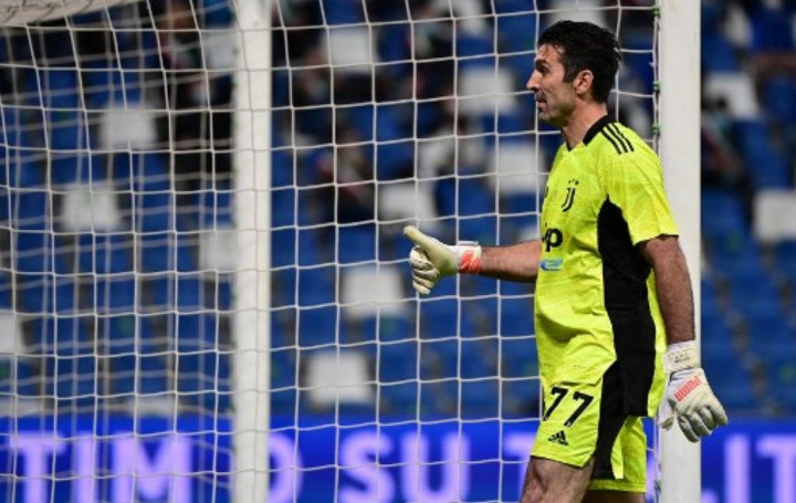 Bantu Juventus Juara Coppa Italia, Buffon Torehkan Catatan Hebat