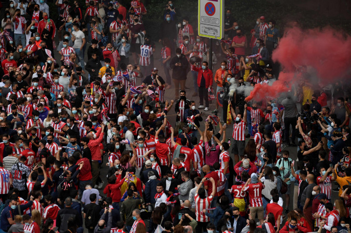 Fans Atletico Madrid Turun ke Jalan Rayakan Juara Liga Spanyol