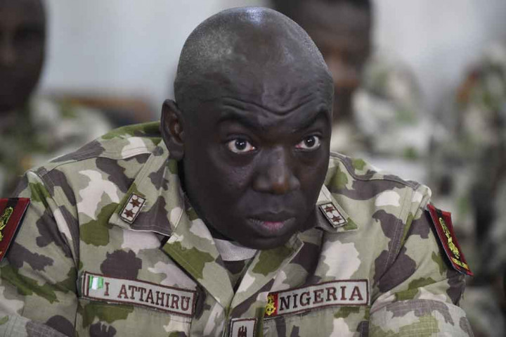 Berita Foto Terpopuler: Panglima Angkatan Bersenjata Nigeria Meninggal hingga Fotografer AFP Jadi Korban Kekerasan Israel